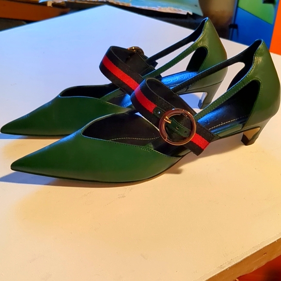 Kitten heels - Picture 1 of 6